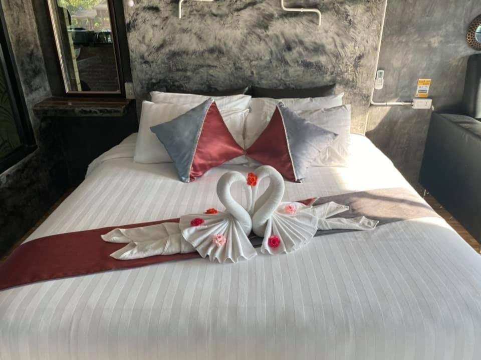 Keeree Loft Resort Thong Pha Phum Exterior foto