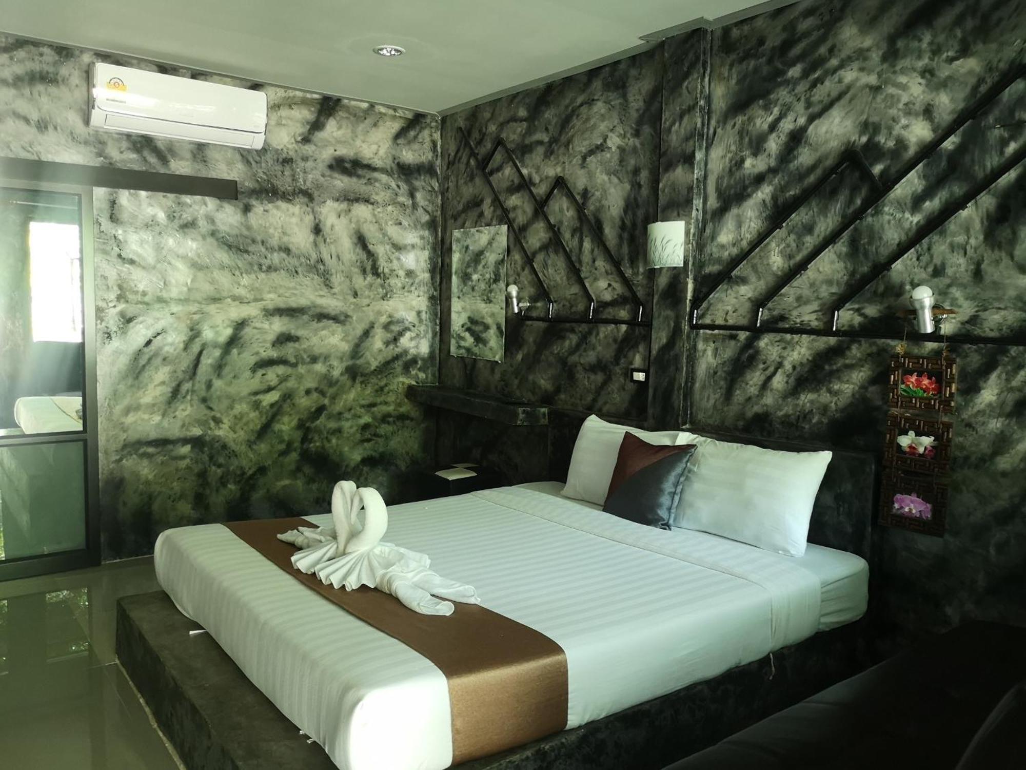 Keeree Loft Resort Thong Pha Phum Exterior foto